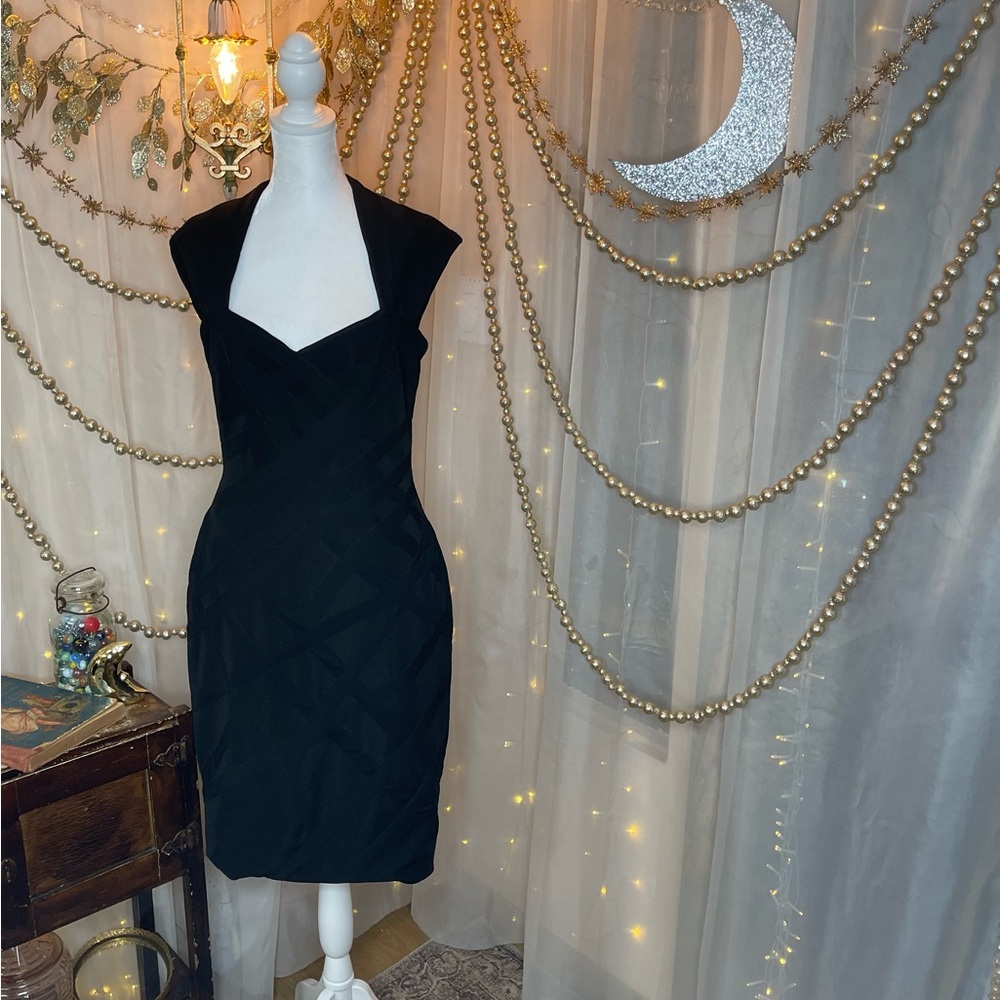 Chic Black Sheath Dress Sweetheart Neckline Cocktail